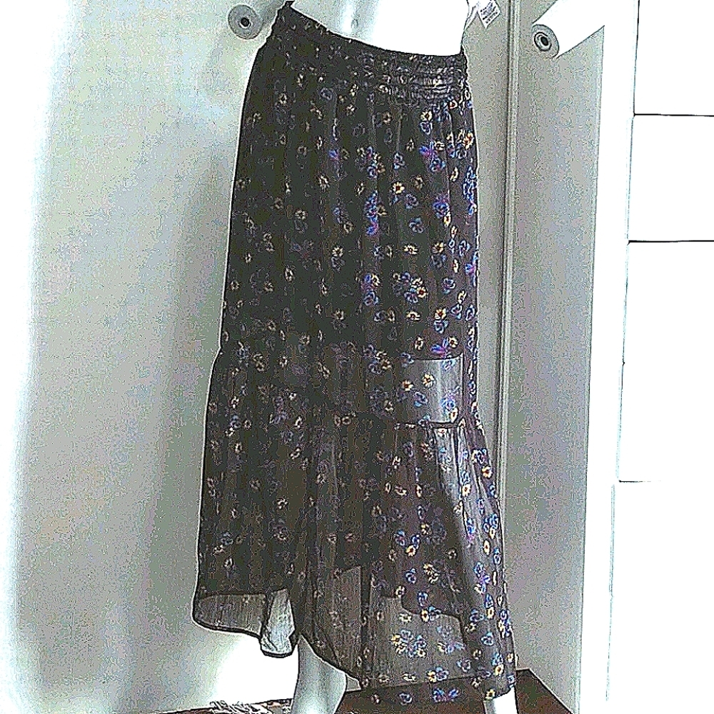 Xhilaration Long skirt S